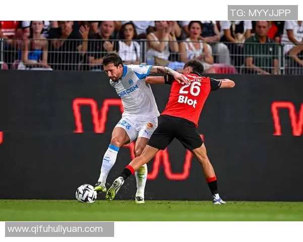 雷恩与马赛激情对决海报揭幕足球盛宴精彩瞬间尽在其中