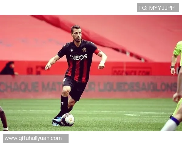 施奈德林在足球界的崛起与影响力分析及未来发展展望